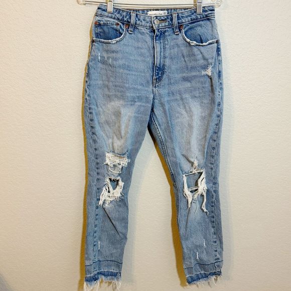 Abercrombie Fitch Ripped Destroyed Love Curve High Rise Mom‎ Jeans Women Size 27 - Picture 1 of 5